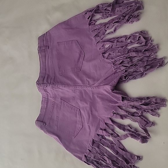 Fringe denim shorts💜 - Picture 7 of 8